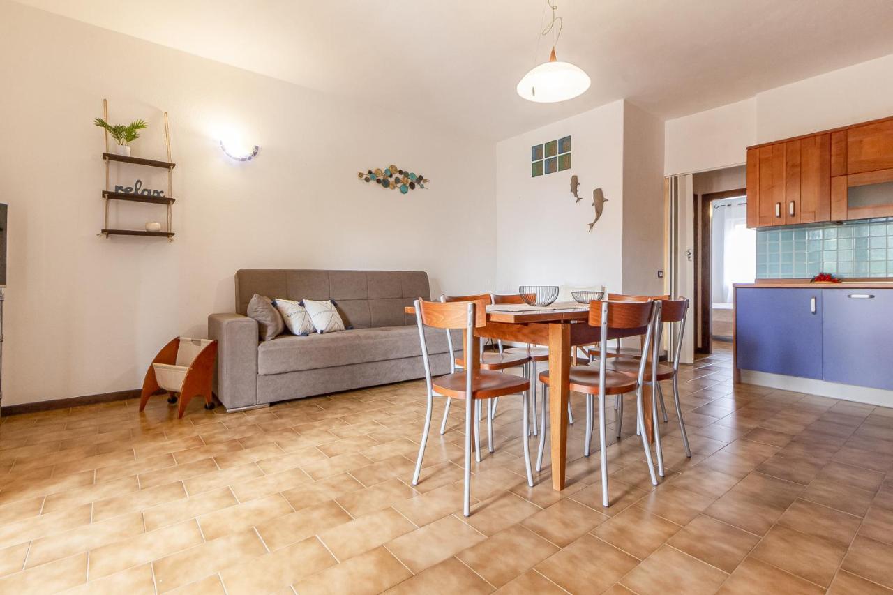 Relax Family House Al Mare Apartment Isola Rossa Exterior photo