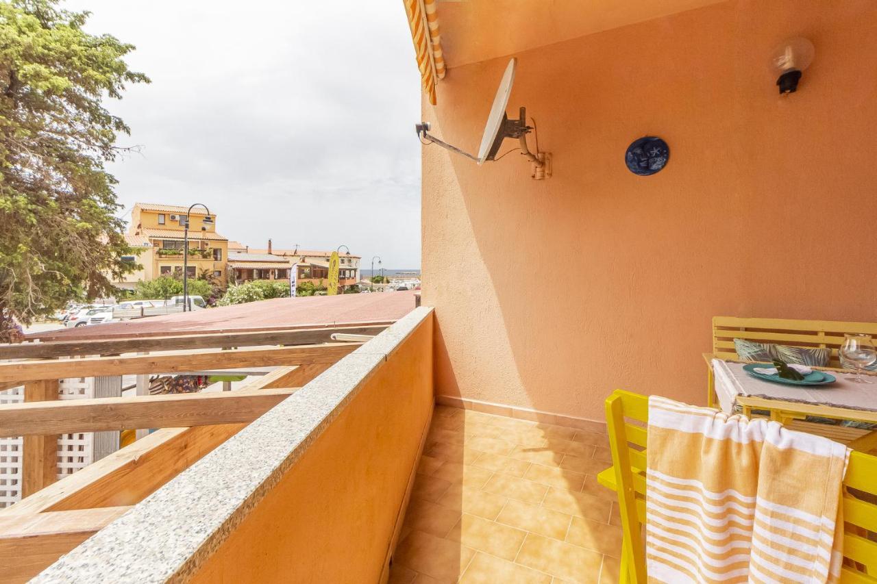Relax Family House Al Mare Apartment Isola Rossa Exterior photo