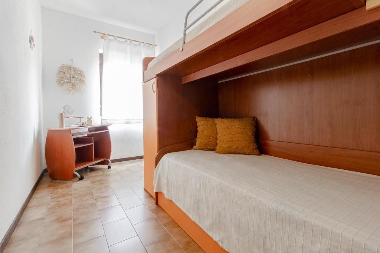 Relax Family House Al Mare Apartment Isola Rossa Exterior photo