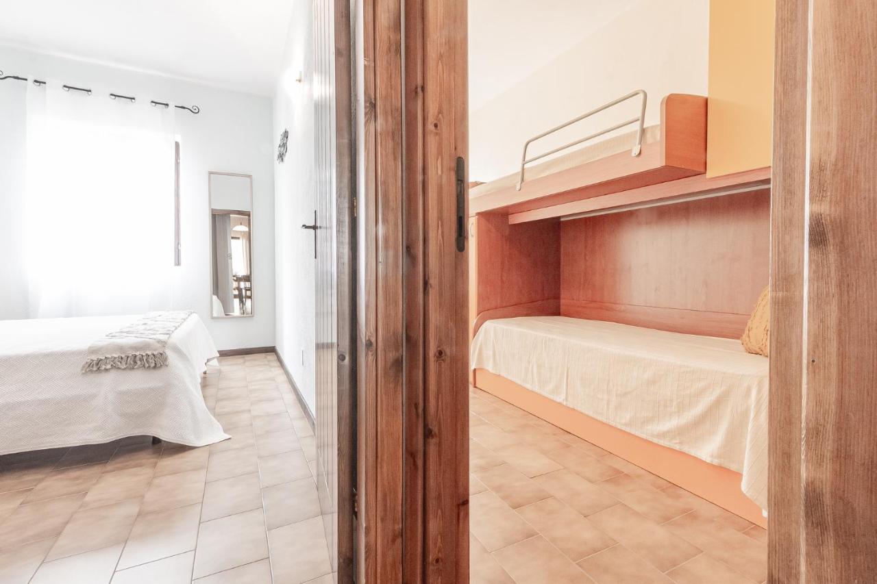 Relax Family House Al Mare Apartment Isola Rossa Exterior photo